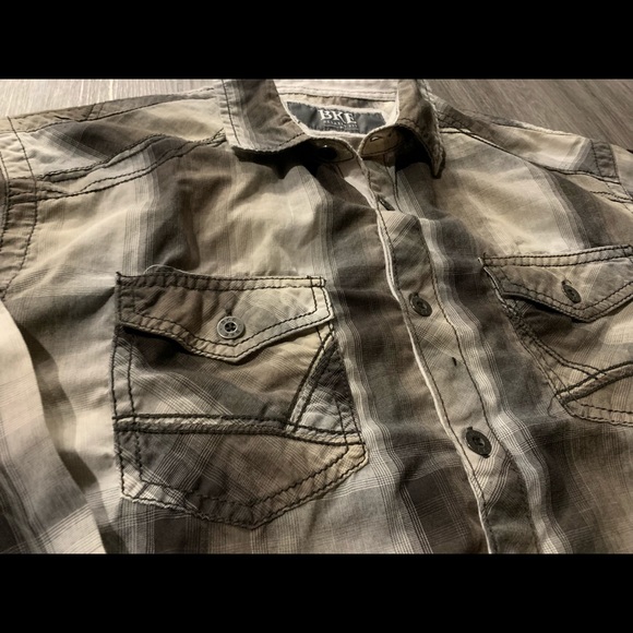 Men’s BKE Button Up Plaid Shirt Size Medium - Picture 2 of 5